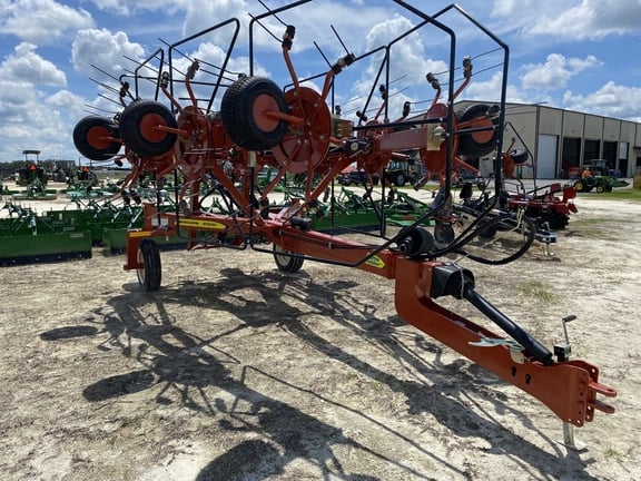 SOLD - 2022 Pequea HT8101 Stock No. 24017508 Hay and Forage with 36 ft ...