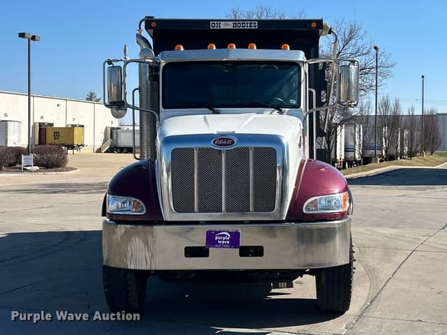Image of Peterbilt 348 equipment image 1