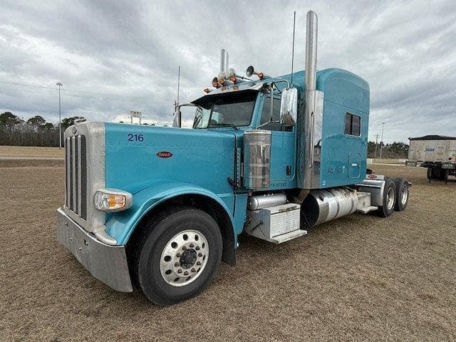 Image of Peterbilt 389 equipment image 1