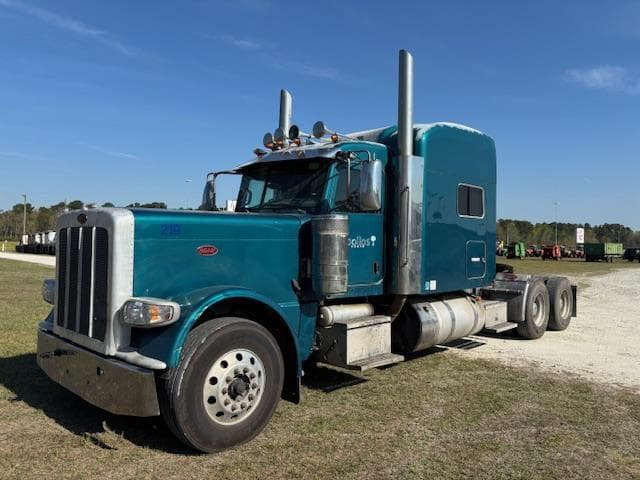 Image of Peterbilt 389 Primary image