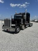 2022 Peterbilt 389 Image