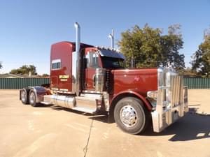 2022 Peterbilt 389 Image