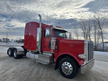 Main image Peterbilt 389
