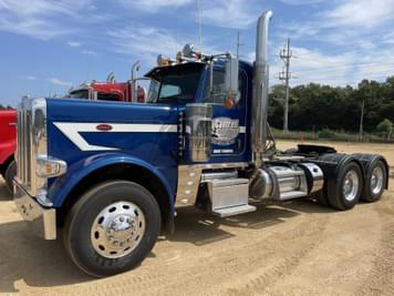 Main image Peterbilt 389