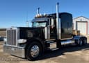 2022 Peterbilt 389 Image