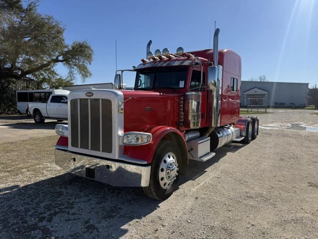 Image of Peterbilt 389 equipment image 2