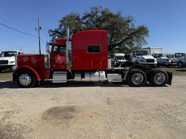 Image of Peterbilt 389 equipment image 3