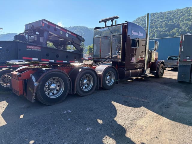 Image of Peterbilt 389 equipment image 3