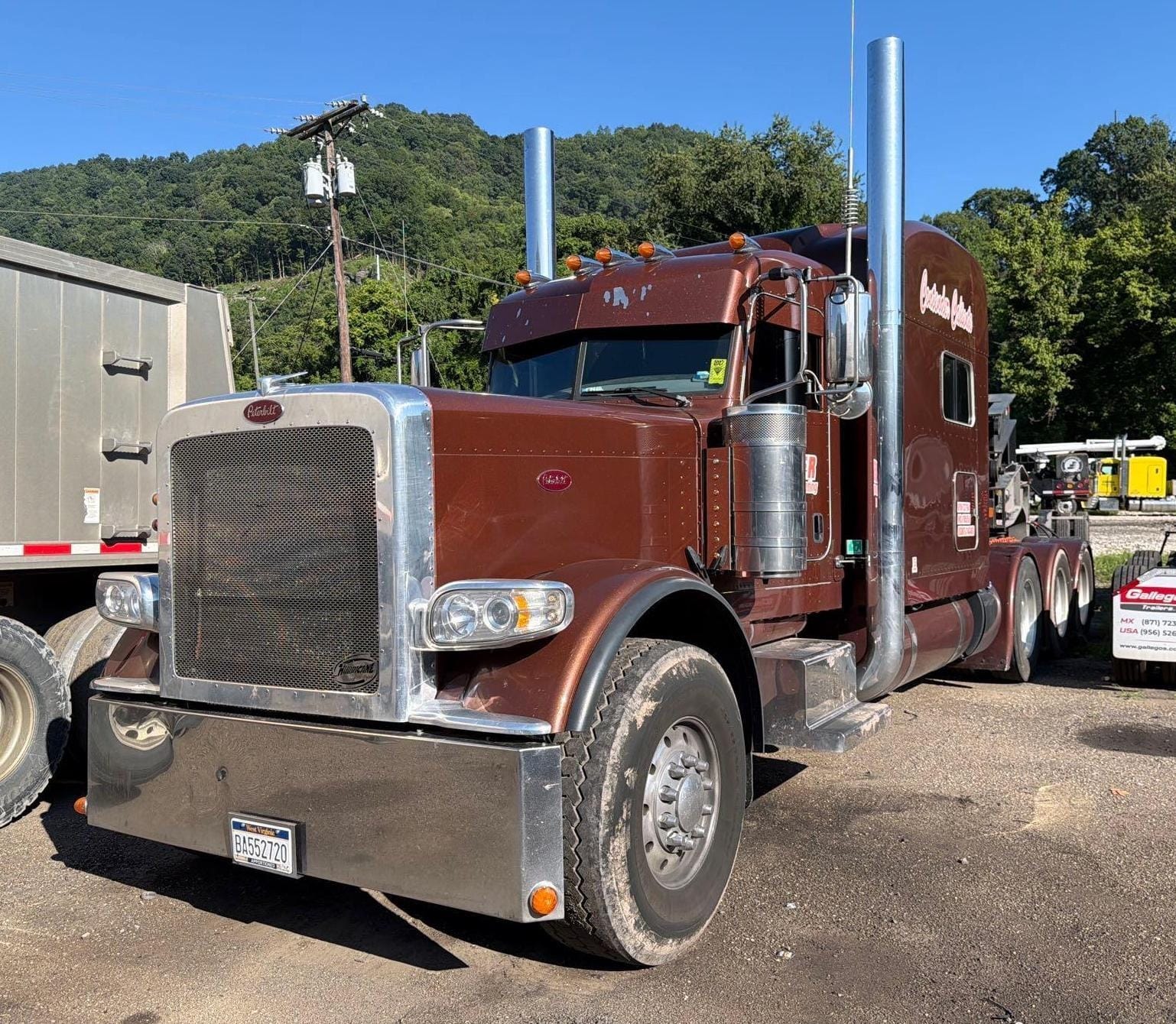 2022 Peterbilt 389 Equipment Image0