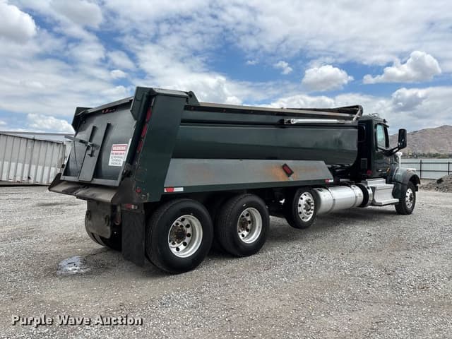 Image of Peterbilt 567 equipment image 4
