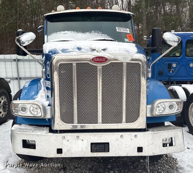 Image of Peterbilt 567 equipment image 1