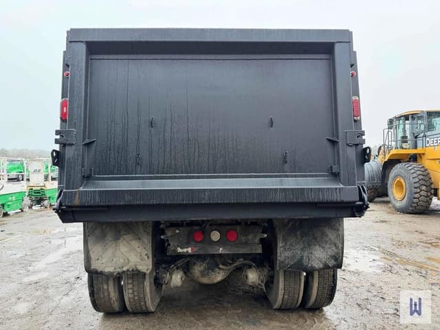 Image of Peterbilt 567 equipment image 4