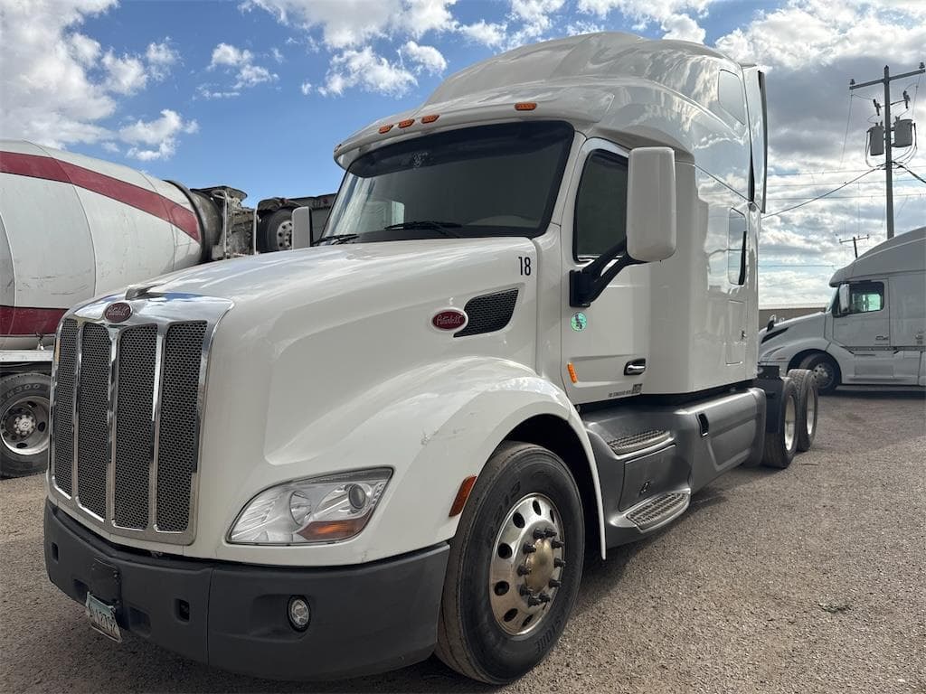 Image of Peterbilt 579 Primary image
