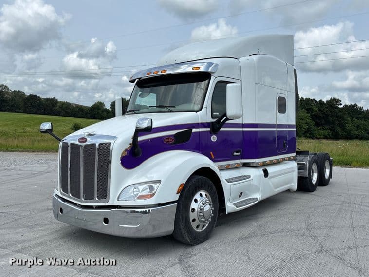 Image of Peterbilt 579 Primary image
