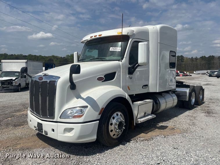 Image of Peterbilt 579 Primary image