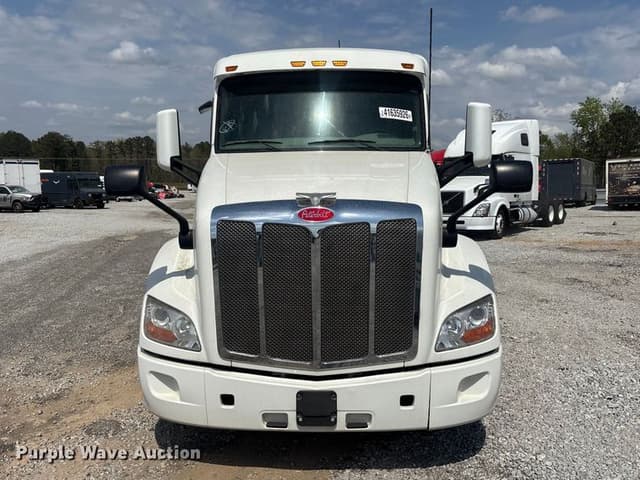 Image of Peterbilt 579 equipment image 1