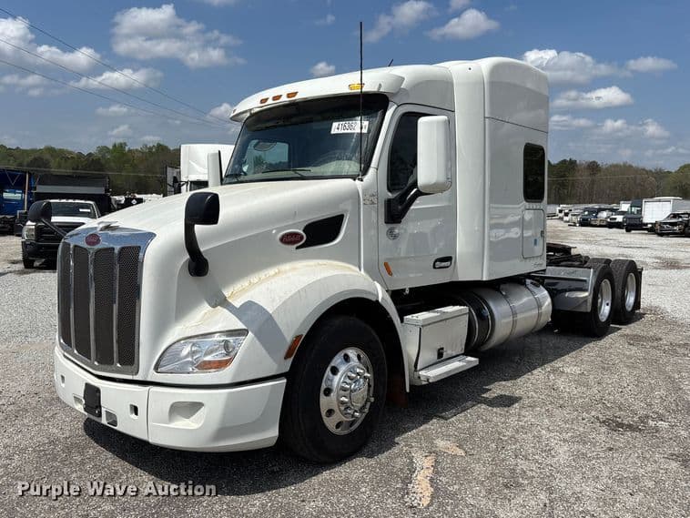 Image of Peterbilt 579 Primary image