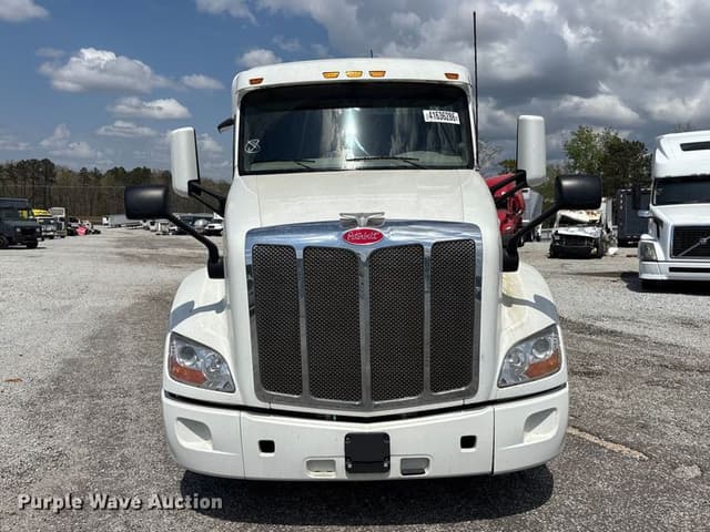 Image of Peterbilt 579 equipment image 1