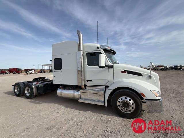 Image of Peterbilt 579 equipment image 1