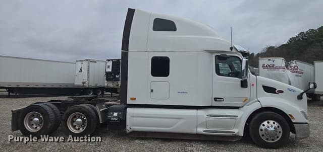 Image of Peterbilt 579 equipment image 3