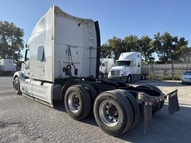 Image of Peterbilt 579 equipment image 2