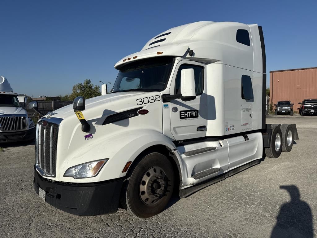 2022 Peterbilt 579 Equipment Image0