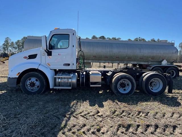 Image of Peterbilt 579 equipment image 2