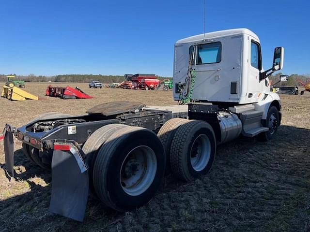 Image of Peterbilt 579 equipment image 4