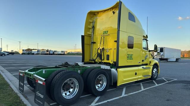 Image of Peterbilt 579 equipment image 4