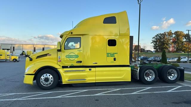 Image of Peterbilt 579 equipment image 1
