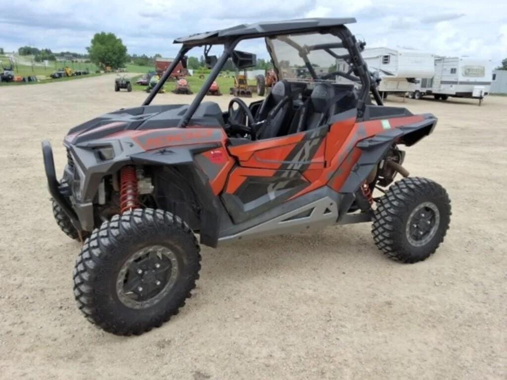 2022 Polaris RZR 1000 Equipment Image0
