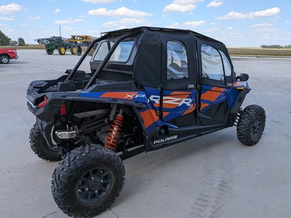 Image of Polaris RZR XP 1000 Crew equipment image 4