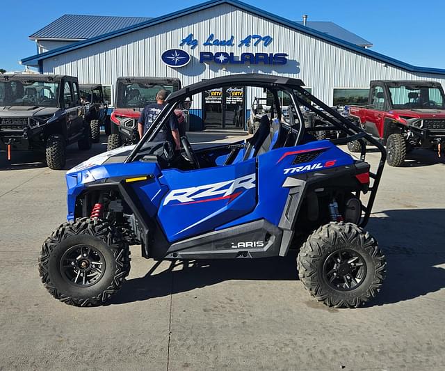 Image of Polaris RZR 1000 equipment image 2