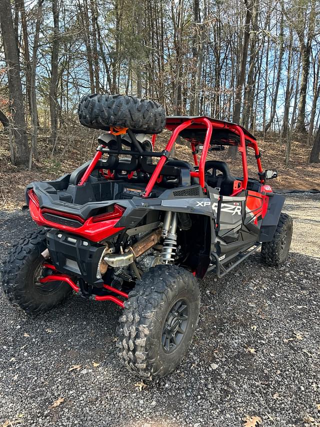 Image of Polaris RZR XP4 1000 Crew equipment image 2