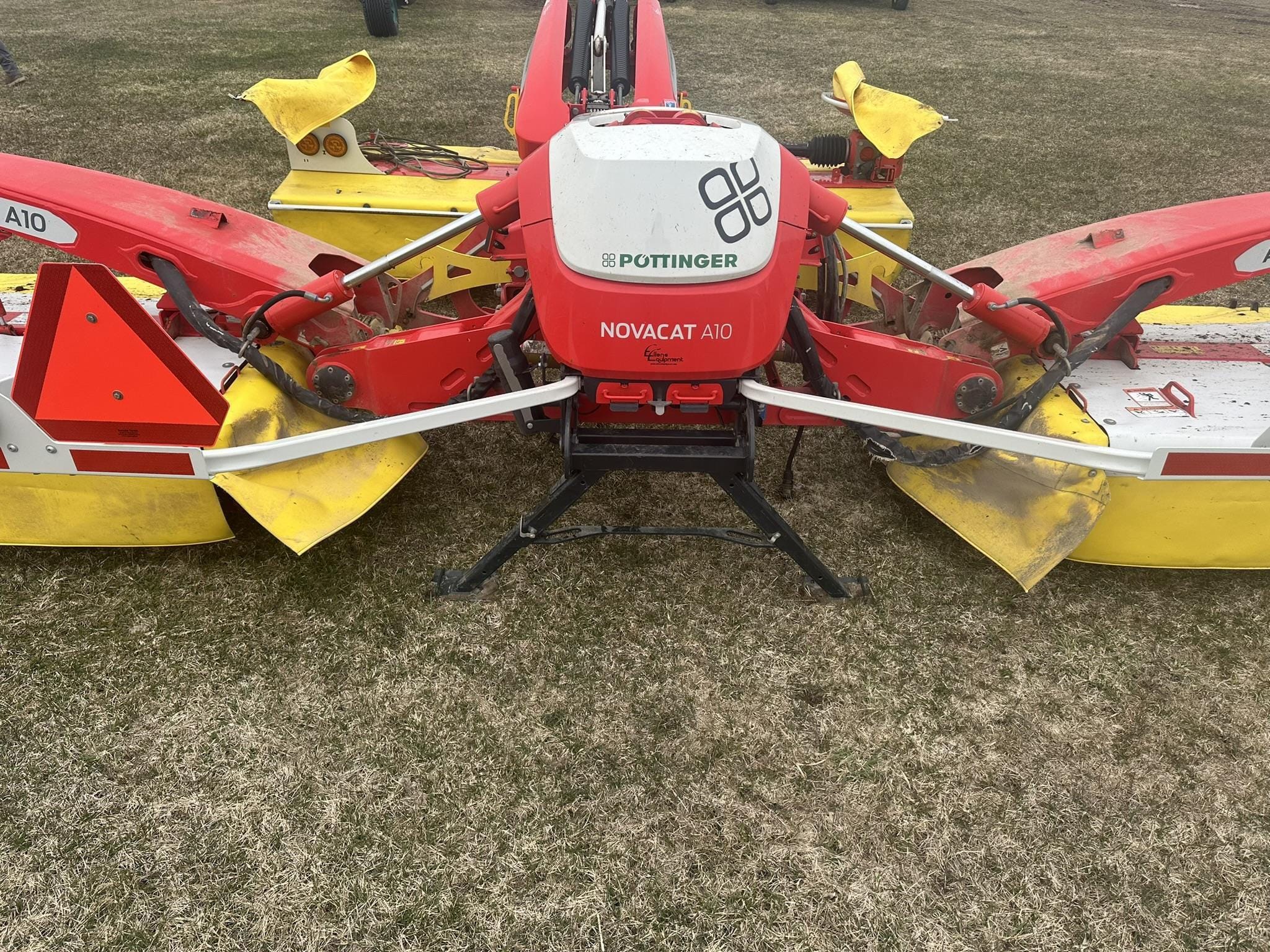 2022 Pottinger Novacat A10 Equipment Image0