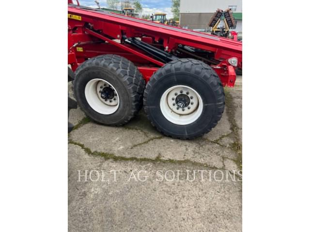 Image of Pro Ag Bale Titan equipment image 4