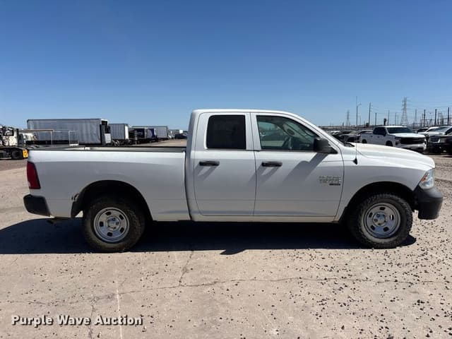 Image of Dodge Ram 1500 equipment image 3