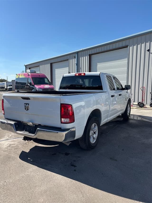 Image of Dodge Ram 1500 equipment image 3