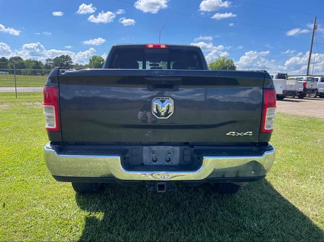 Image of Dodge Ram 2500 equipment image 4