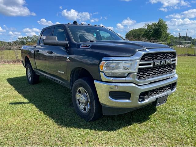 Image of Dodge Ram 2500 equipment image 2