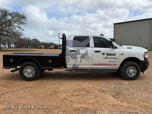 Image of Dodge Ram 2500 equipment image 3