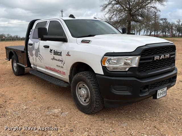 Image of Dodge Ram 2500 equipment image 2