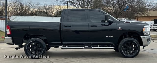 Image of Dodge Ram 2500 equipment image 3
