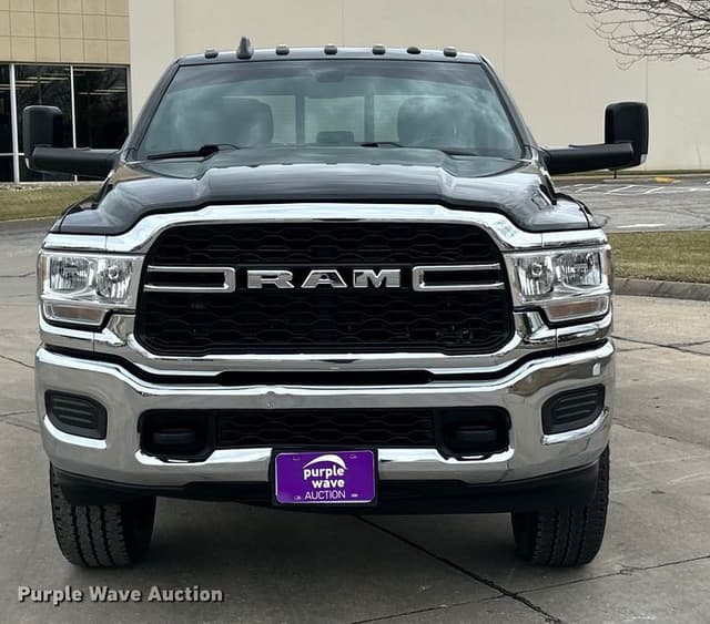 Image of Dodge Ram 2500 equipment image 1