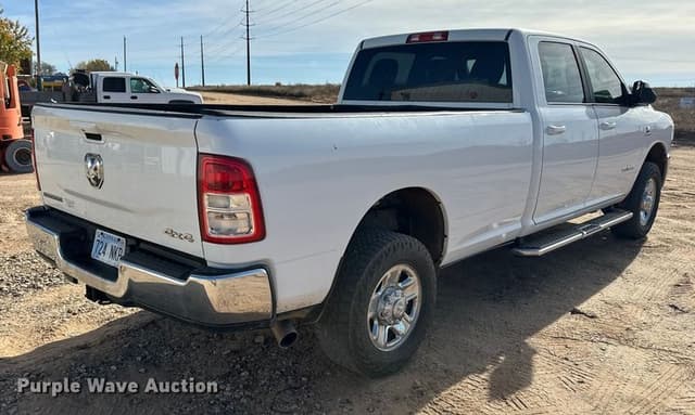 Image of Dodge Ram 2500 equipment image 4