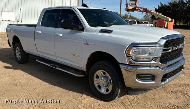 Image of Dodge Ram 2500 equipment image 2