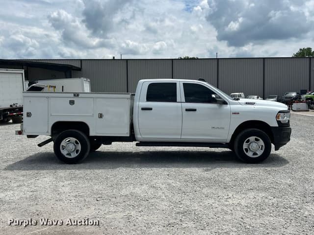 Image of Dodge Ram 2500 equipment image 3