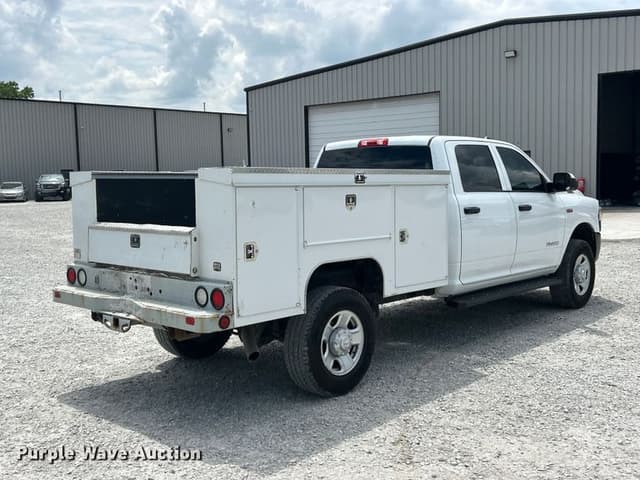 Image of Dodge Ram 2500 equipment image 4