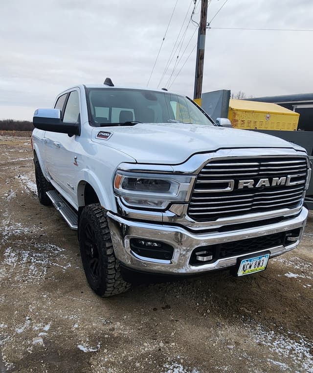 Image of Dodge Ram 2500 equipment image 2