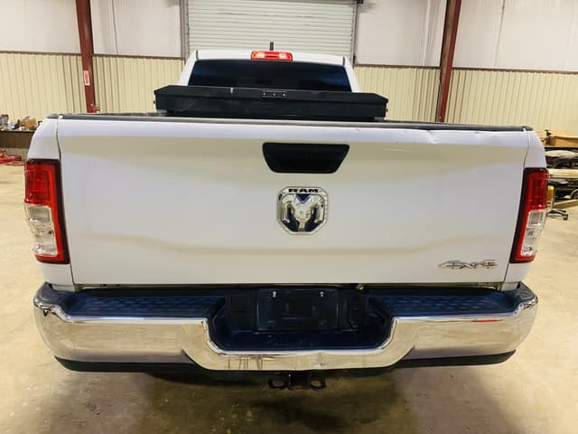 Image of Dodge Ram 2500HD equipment image 4